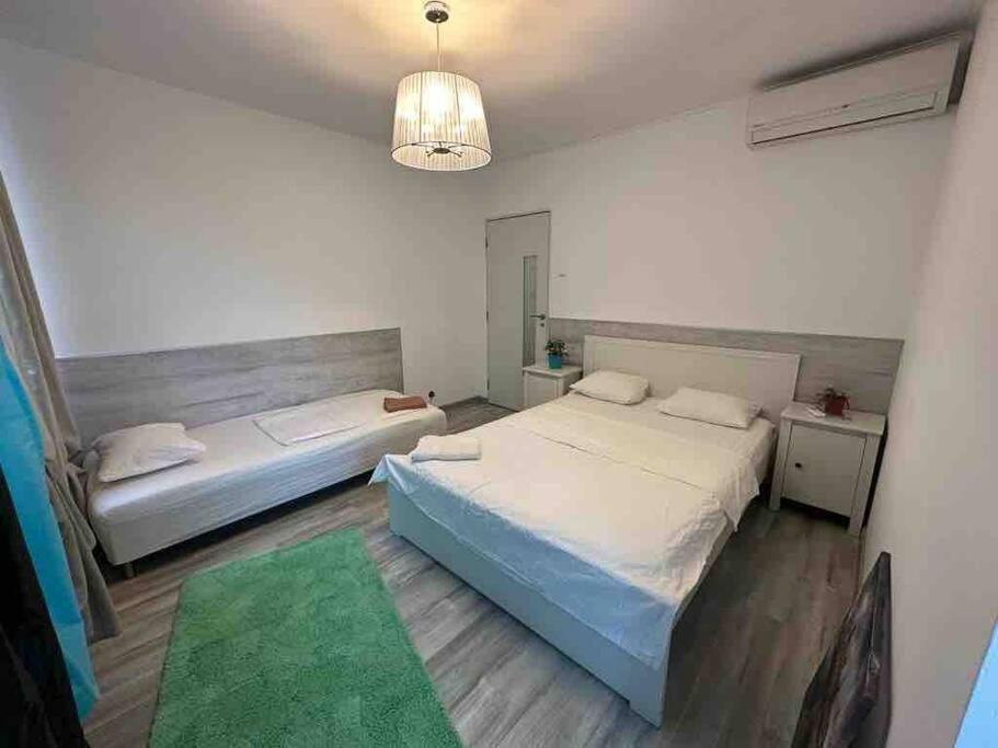 24 Ior By Green Apartments Bucharest Luaran gambar
